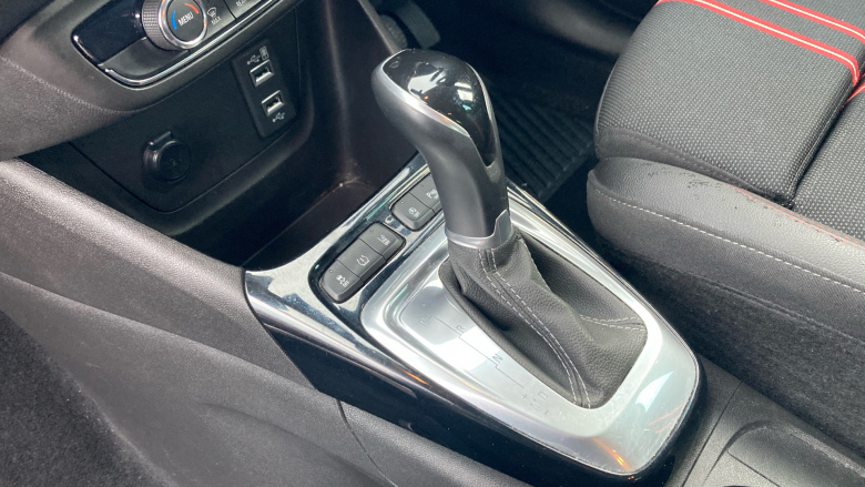 Vauxhall Crossland 1.2 Turbo [130] SRi Nav 5dr Auto Petrol Hatchback